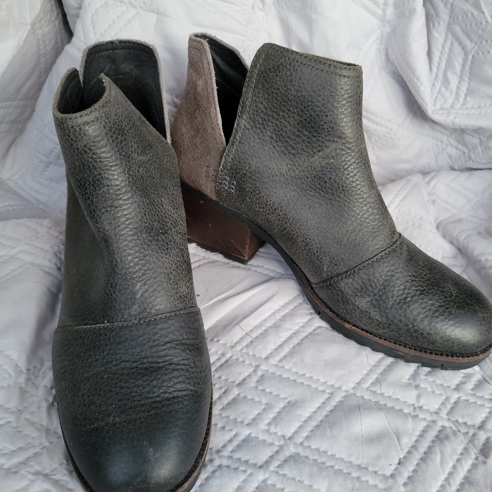 Sorel Boots, size 9
